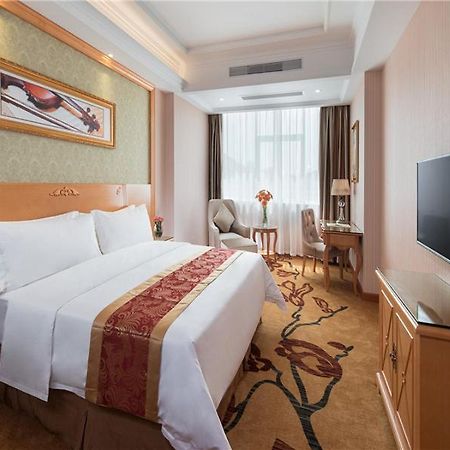 Vienna Hotel Tianbao Road Šen-čen Exteriér fotografie